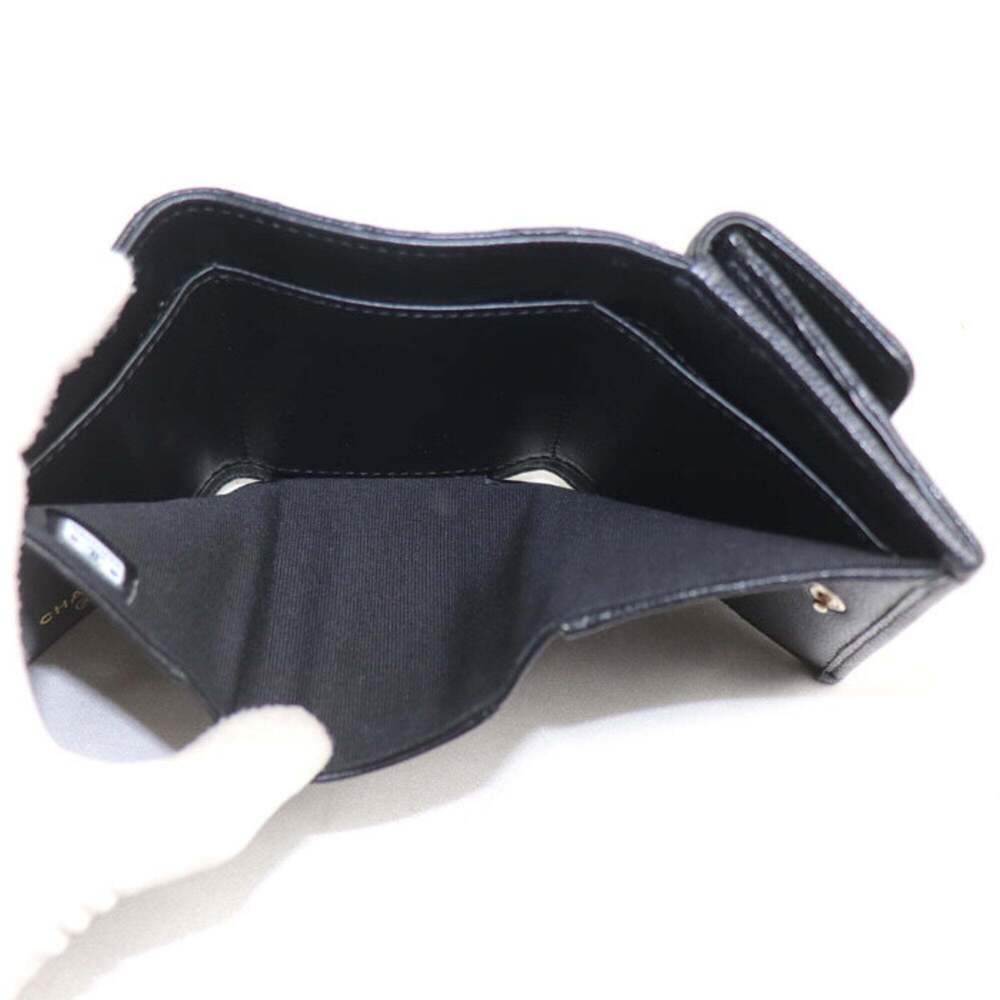 CHANEL Black Wallet - Picture 4 of 7